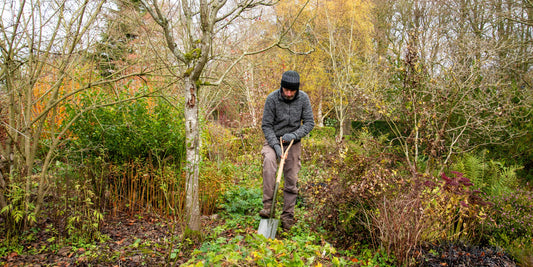 John Brocklebank us ing the BoronGreen Digging Spade at Barnsdale Gardens